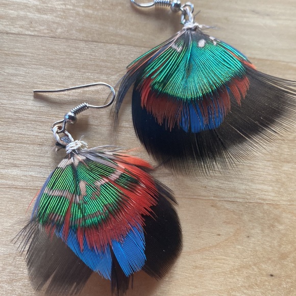 Feather Earrings Handmade by Indigenous Women Amazon Rainforest, Ecuador - Picture 2 of 4